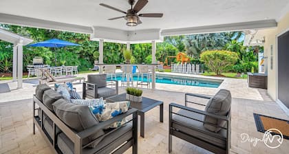 8BR Villa with Heated Pool Near Beach