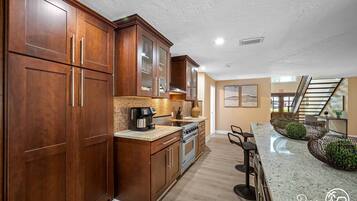 House | Private kitchen | Fridge, coffee/tea maker, high chair, paper towels