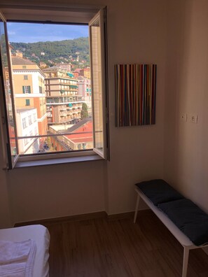 3 bedrooms, iron/ironing board, Internet, bed sheets