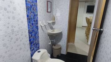 House | Bathroom | Shower, towels