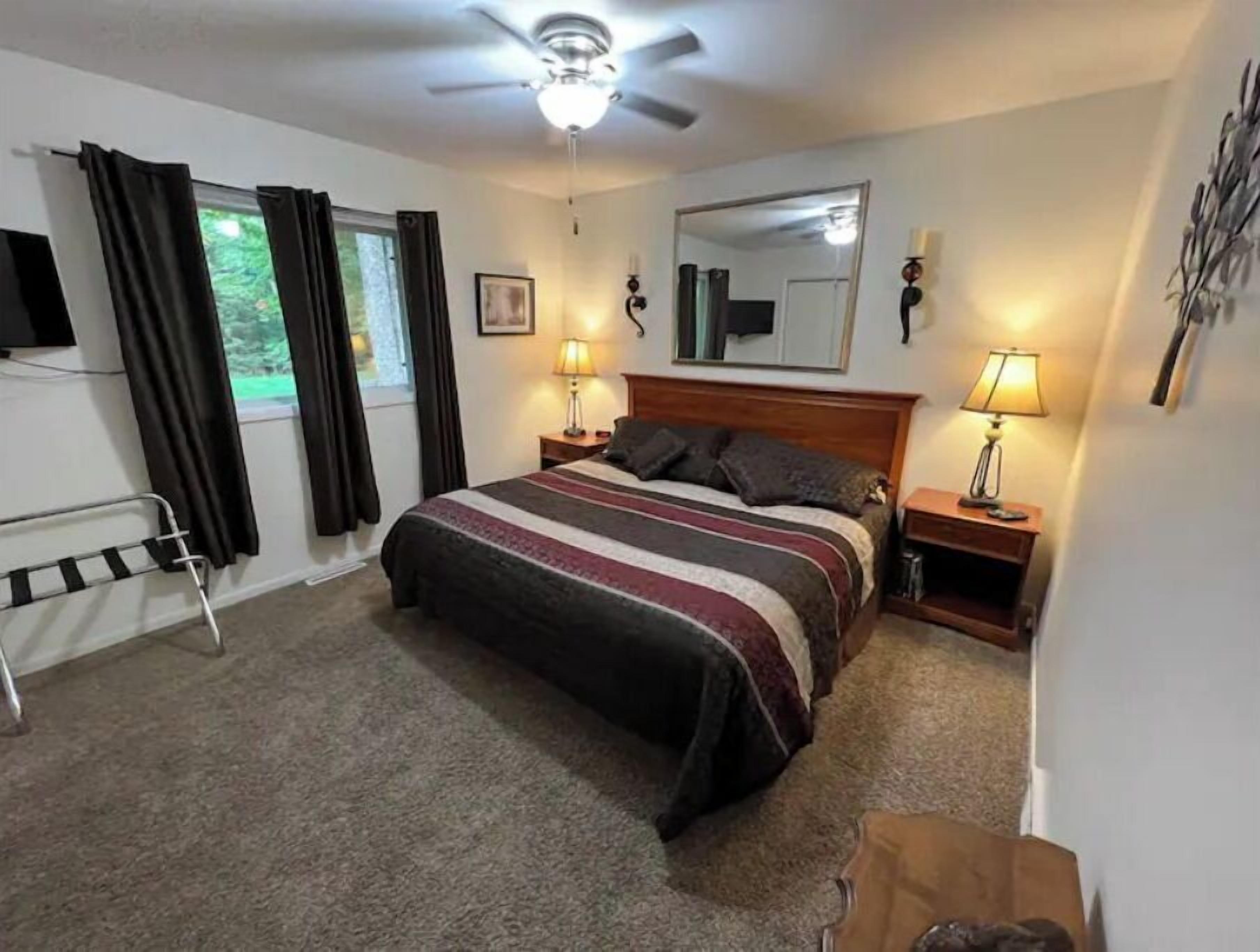 2 bedrooms, desk, iron/ironing board, free WiFi