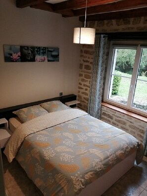 1 bedroom, WiFi, bed sheets