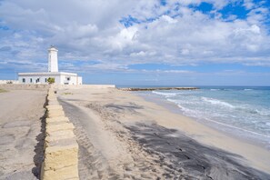 Beach - Holiday Apartment Fico D'India with Sea View, Terrace & Wi-Fi (San Cataldo)