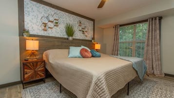 3 makuuhuonetta, memory foam -patjalliset sängyt, silitysrauta/-lauta