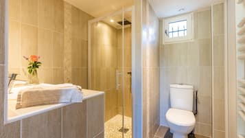 Douche, serviettes fournies