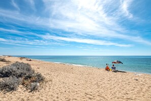 Beach nearby - Pet-Friendly Apartment Acquadolce with Sea View & Terrace (marina di maruggio)