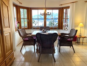 Dining - Country house Obermaiselstein THE VIEW - wonderful mountain view from apartment Rubihorn (Obermaiselstein)