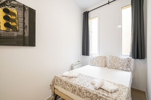 1 bedroom, iron/ironing board, free WiFi