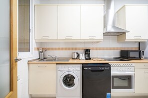 Fridge, microwave, oven, dishwasher