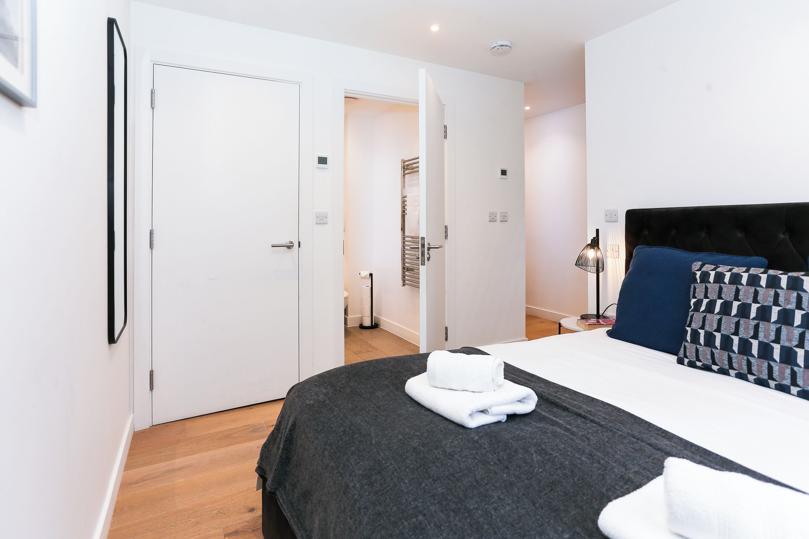 City Apartment, Private Bathroom | 1 bedroom