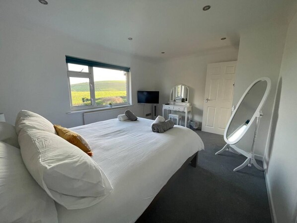 Maison | 5 chambres, fer et planche à repasser, accès au Wi-Fi (inclus)