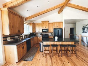 Fridge, microwave, oven, stovetop - Powder Mountain 5 Bedroom Home Woodfired Sauna (Eden)