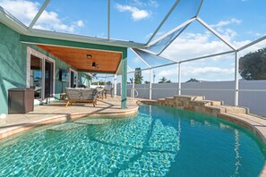 Innenpool, beheizter Pool