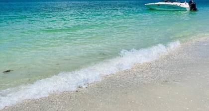 Newly Remodeled! 5 Min to Beach, Private Pool, Outdoor TV, Fire Pit & Bikes!