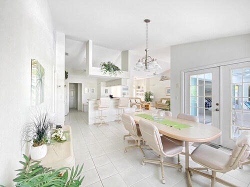 Fairway View, full refund*, heated pool, sleeps 8