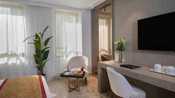 Ropa de cama de alta calidad, colchones con efecto memoria y minibar