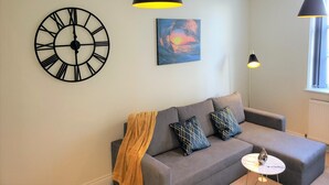Apartamento Deluxe, baño privado, vistas a la ciudad | Salón