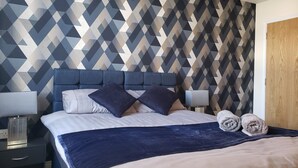 Apartamento Deluxe, baño privado, vistas a la ciudad | 1 dormitorio