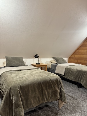Deluxe Suite, Private Bathroom (Suite 2 & 4) | 1 bedroom