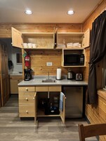 Deluxe Suite, Private Bathroom (Suite 2 & 4) | Shared kitchen | Ice maker