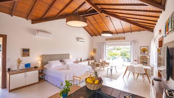 Premium Apartment, Balcony, Lake View | 1 bedroom, individually decorated, individually furnished, desk