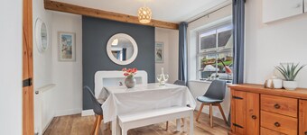 Ocean Cottage - Walk to Beach, Countryside Views