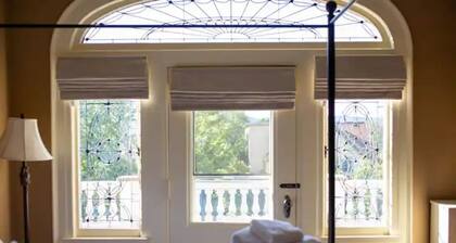 Lovely 4 bedroom rental with spacious master suite