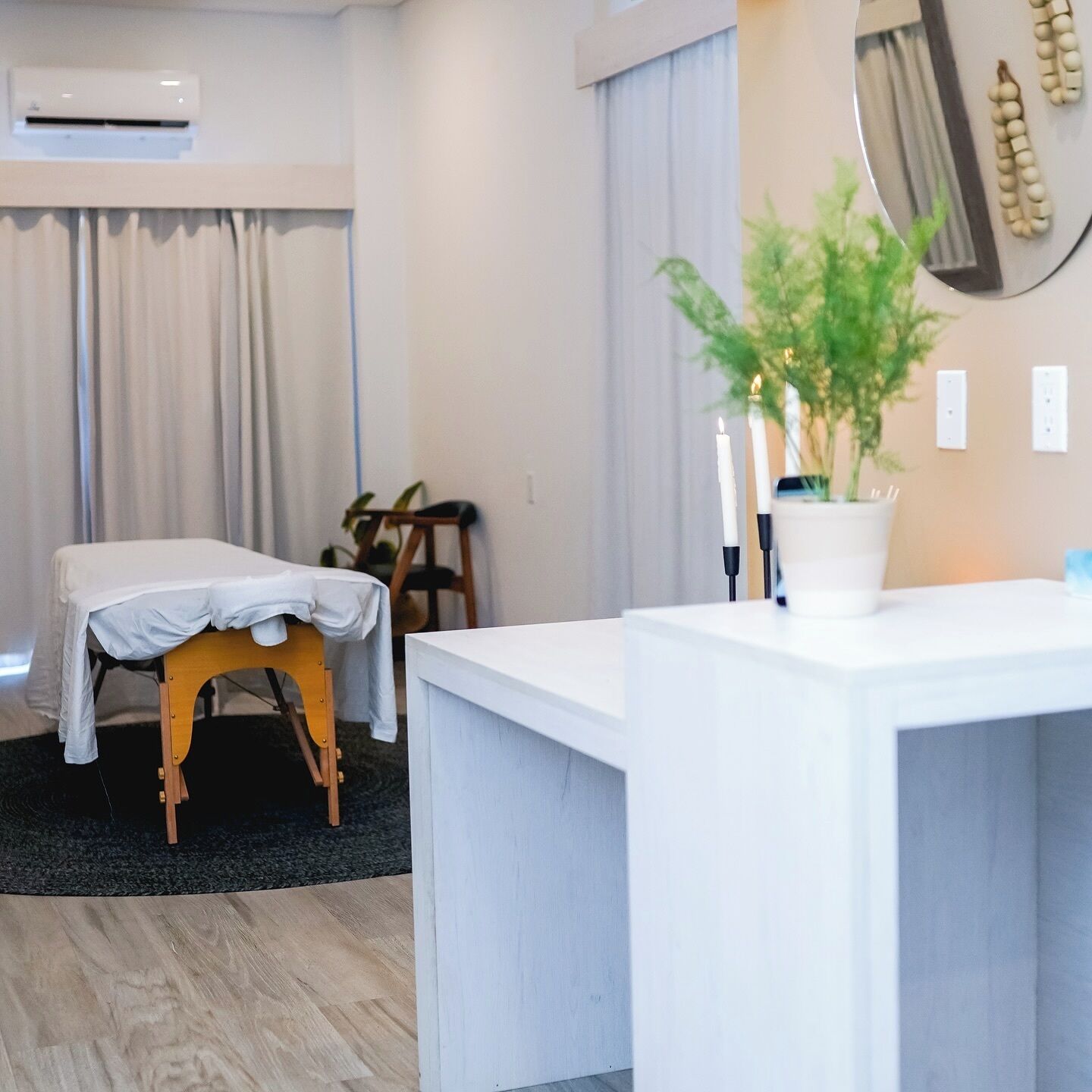 Tratamientos corporales y masajes con piedras calientes 