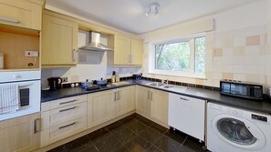 บ้านคอมฟอร์ท | ครัวส่วนตัว | เตาอบ