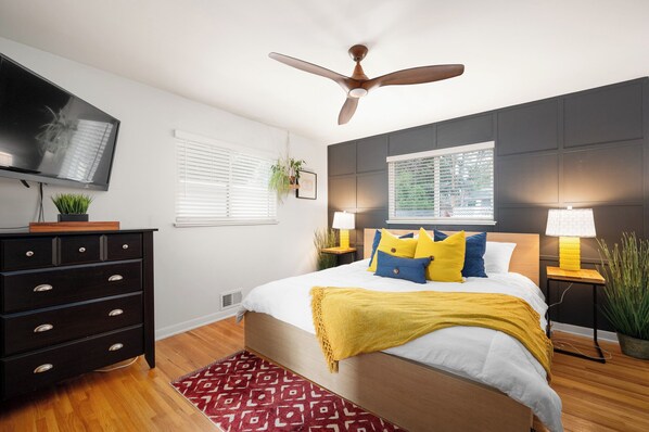 4 bedrooms, desk, iron/ironing board, free WiFi