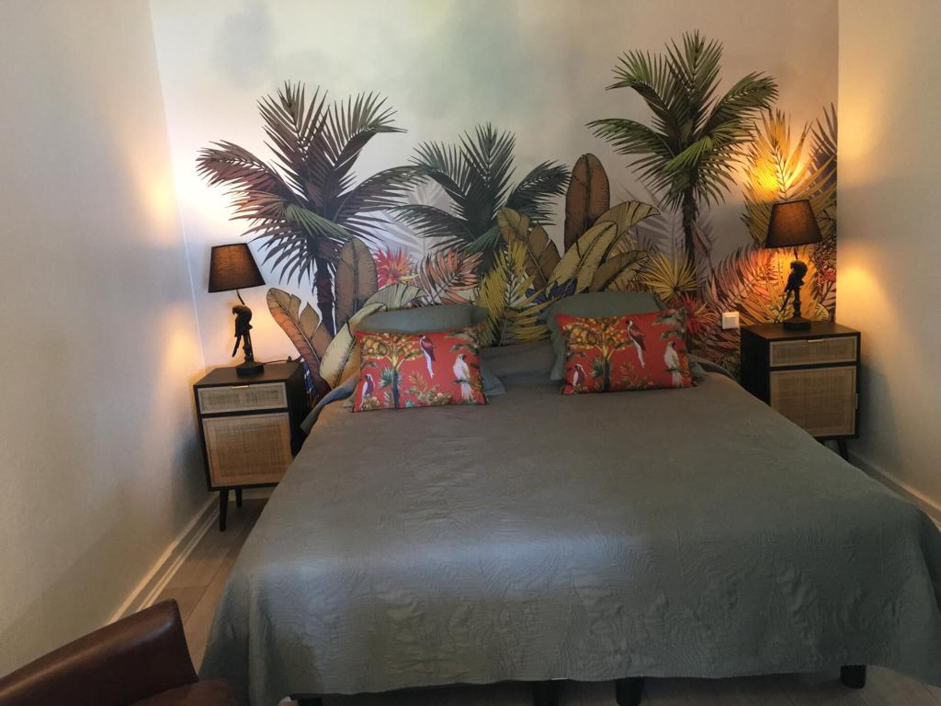 Huvila, 2 keskisuurta parisänkyä | 2 makuuhuonetta, silitysrauta/-lauta, ilmainen Wi-Fi, vuodevaatteet