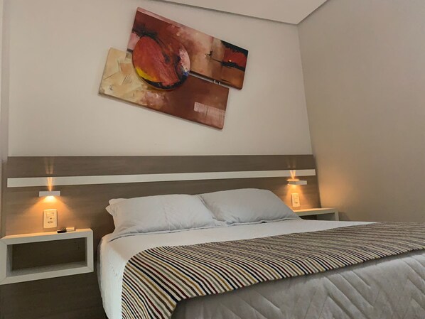 Deluxe Double Room | In-room dining - Pousada Choppão (Feliz)