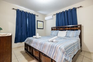 3 bedrooms, desk, iron/ironing board, free WiFi - "Escape to Paradise at Arenales Vacation House: Your Dream Vacation Getaway!" (Arenales Altos)