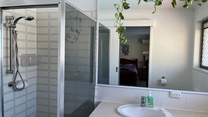Bathtub