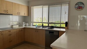 Fridge, microwave, oven, dishwasher - 35 Rumbalara Avenue - Rainbow Beach.  Swimming pool, air conditioning. (Rainbow Beach)