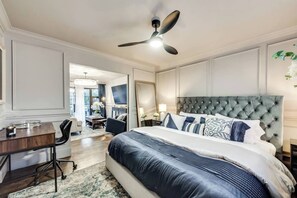 1 bedroom, desk, iron/ironing board, travel cot - Spacious 1-Bedroom Dallas condo minutes from downtown, designed to Marriott Gold Standards and featuring the Pod Pro smart bed for peak comfort (Dallas)