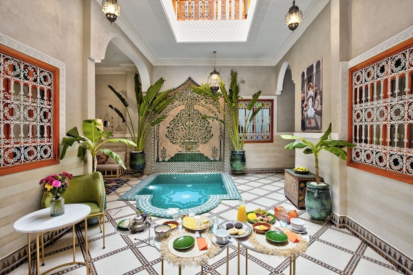 Desayuno continental incluido todos los días