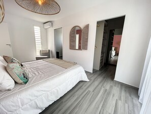 3 chambres, fer et planche à repasser, lit parapluie, Wi-Fi gratuit