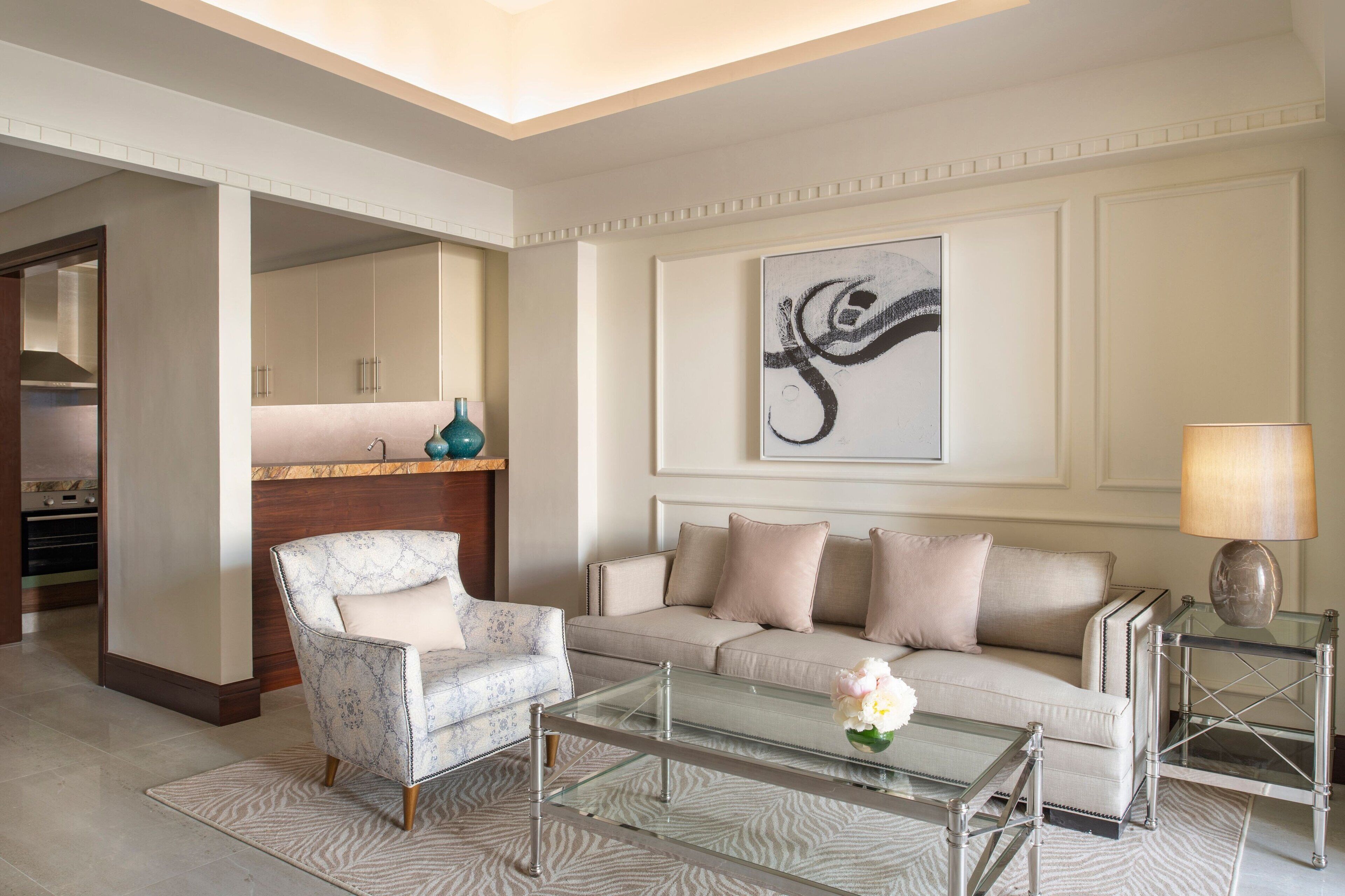 Suíte, 1 quarto, varanda (Poolside) | Roupas de cama premium, edredons de pluma, frigobar, escrivaninha