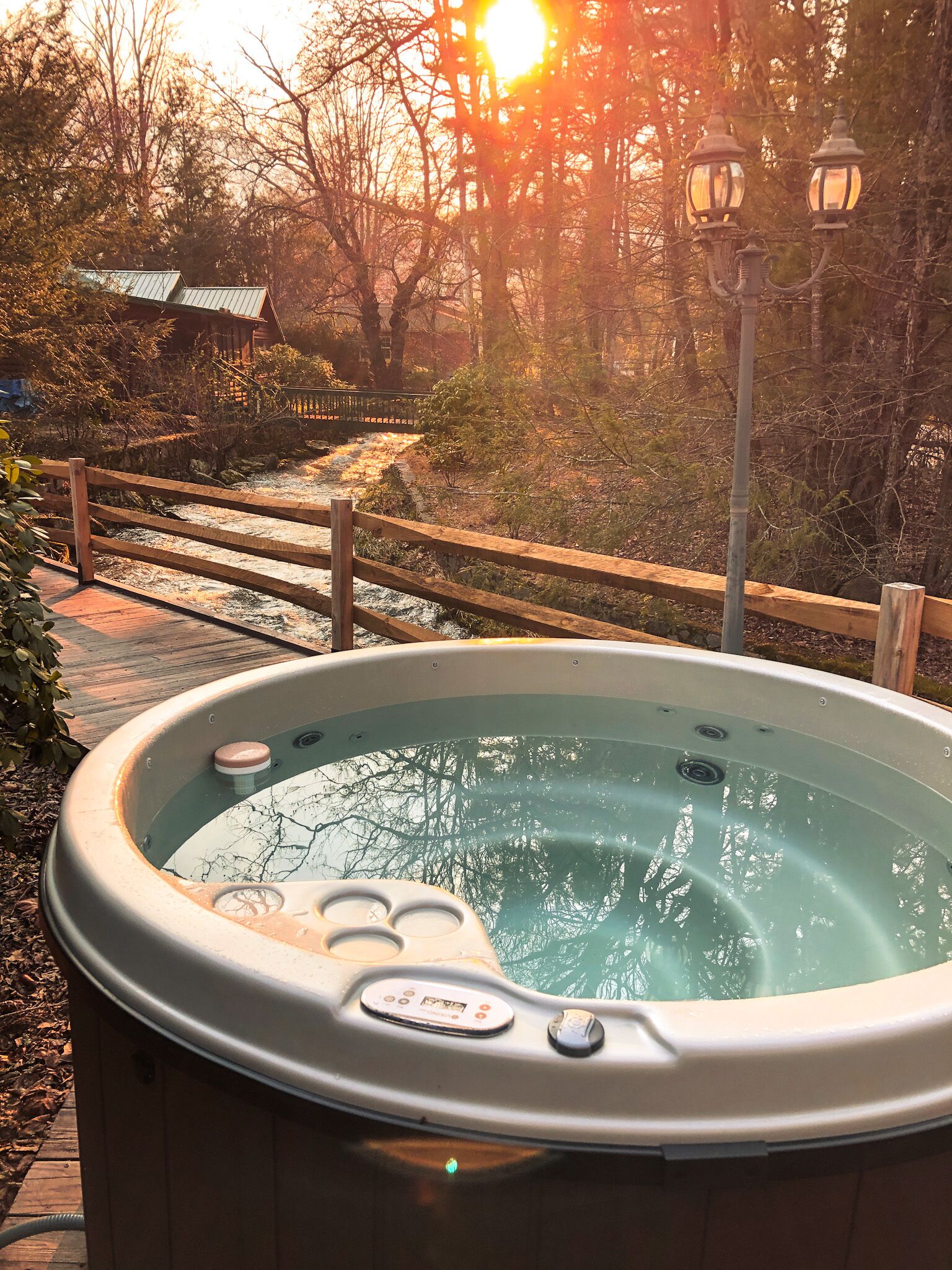 Spacious updated home +Riverfront hot tub + Best location no scary roads + WIFI