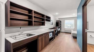 Desk, iron/ironing board, free WiFi, bed sheets