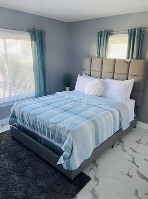 4 bedrooms, iron/ironing board, free WiFi, bed sheets