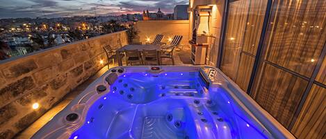 In-room safe, blackout curtains, soundproofing, iron/ironing board