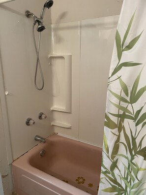 Combined shower/tub, hair dryer, towels, soap - Doc's Hideaway, a Pet Friendly Home Near Manhattan (Randolph)