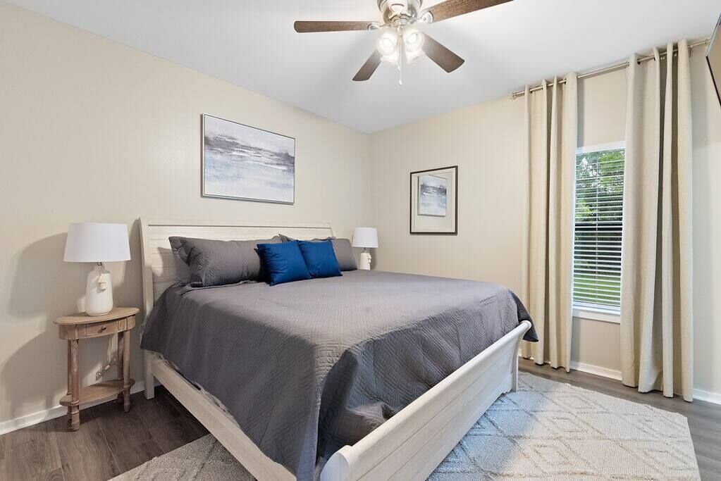 4 chambres, fer et planche à repasser, Wi-Fi, draps fournis