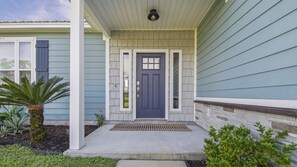 Exterior detail - Cozy home in a great location. Pool, ping-pong and arcade! (Panama City Beach)