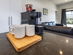 Interior - Modern Mountain Escape - Ohakune Holiday Home (Ohakune)