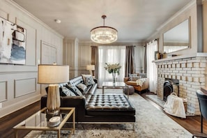 Smart TV, fireplace, offices