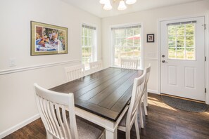 Dining - MooseRun| Mesmerizing 3BR Home in Dreamy Location! (Bridgewater)