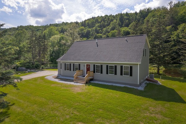 Exterior - MooseRun| Mesmerizing 3BR Home in Dreamy Location! (Bridgewater)